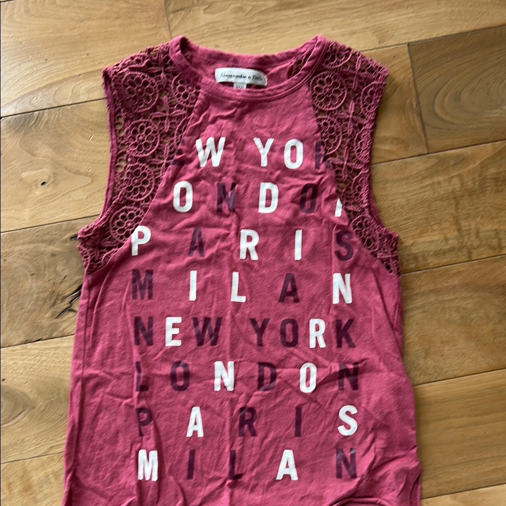 Abercrombie & Fitch tank with lace detail, size XS